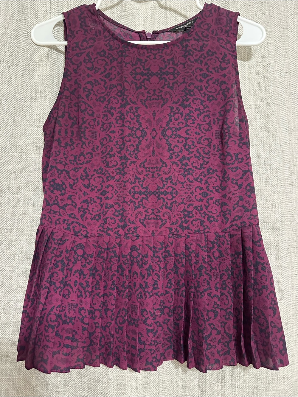 Women's Purple Patterned Peplum Top - Banana Republic